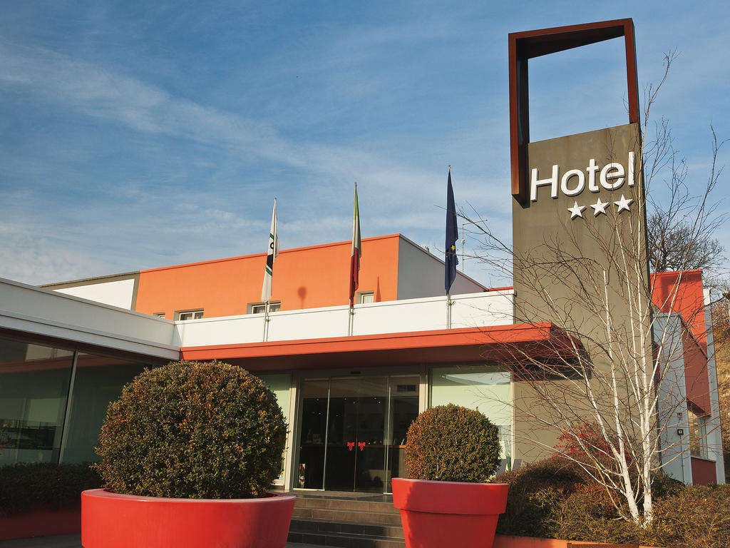 Hotel Cluentum Tolentino Eksteriør bilde