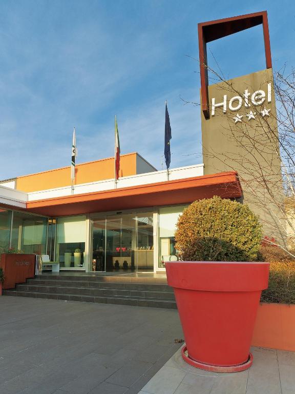 Hotel Cluentum Tolentino Eksteriør bilde